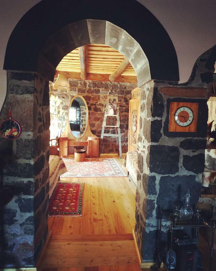 Bed and Breakfast Hye Aspet Հայ Ասպետ Gyumri Exterior foto